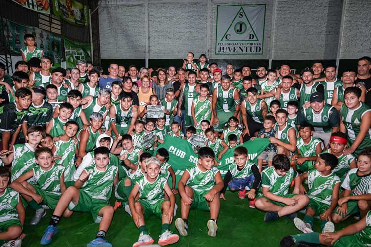 El Club Juventud de Rincón de Milberg presentó su equipo de futsal