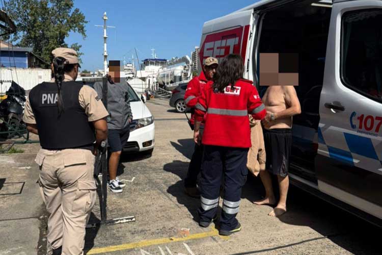 Prefectura asistió a un hombre que cayó al agua en el Delta de Tigre