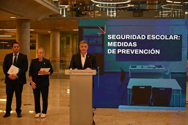 Amenazas en escuelas porteñas: activan protocolo, refuerzan controles y ya hubo operativos policiales