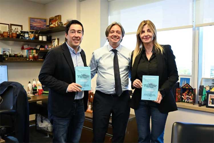 Nardini avanza con la CAF en políticas sustentables para Malvinas Argentinas