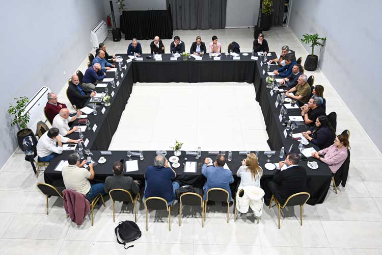 Julio Zamora se reunió con curas de Tigre para abordar la situación social en los barrios