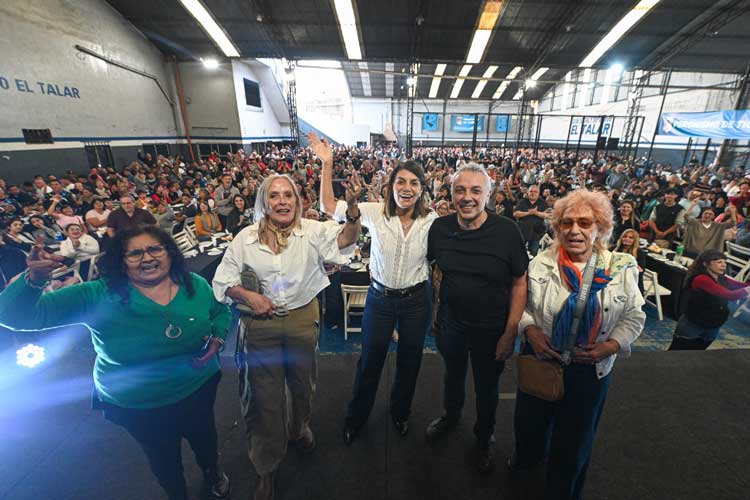 Julio Zamora celebró el Día del Trabajador con un multitudinario acto y fuertes críticas a Sergio Massa