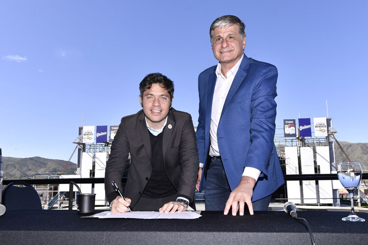 Axel Kicillof firmó convenios en Córdoba con foco en turismo, educación y desarrollo productivo