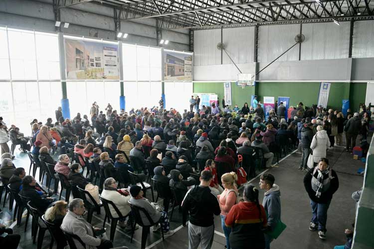 Más de mil familias recibieron el Pase Libre Multimodal en Malvinas Argentinas