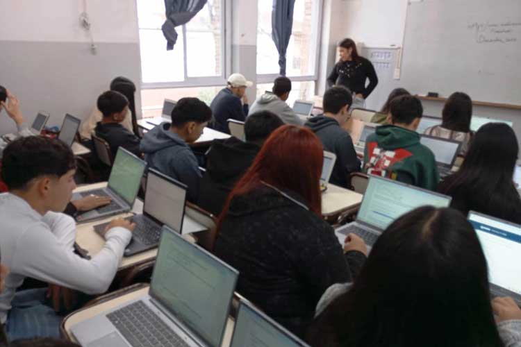 San Isidro evalúa a más de 1.000 alumnos para transformar la educación en barrios vulnerables