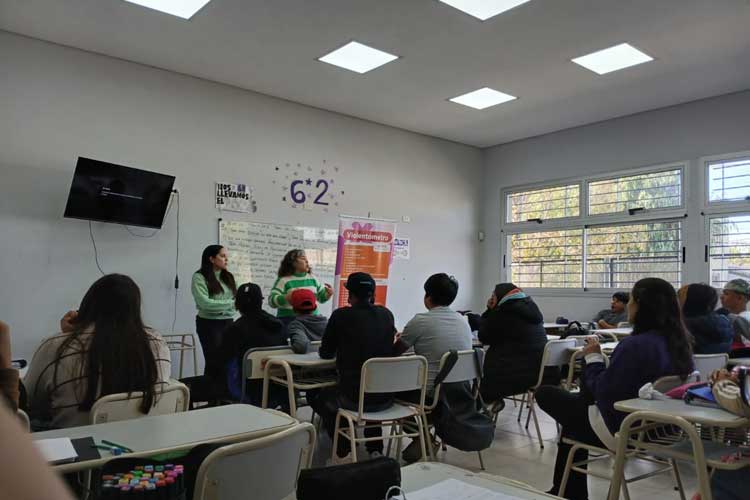 Vínculos sanos: el taller en las escuelas de Tigre que enseña a detectar la violencia en el noviazgo