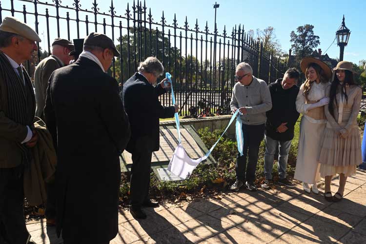 El Gran Premio Recoleta-Tigre celebró sus 120 años con una histórica caravana de autos antiguos hasta el MAT El Gran Premio Recoleta-Tigre celebró sus 120 años con una histórica caravana de autos antiguos hasta el MAT