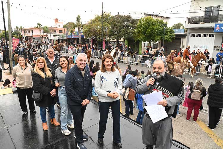 Julio Zamora habló de la crisis económica durante los festejos por el 25 de Mayo en Tigre