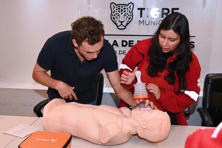 Tigre incorporó 40 desobstructores de vía aérea para reforzar la atención de emergencias