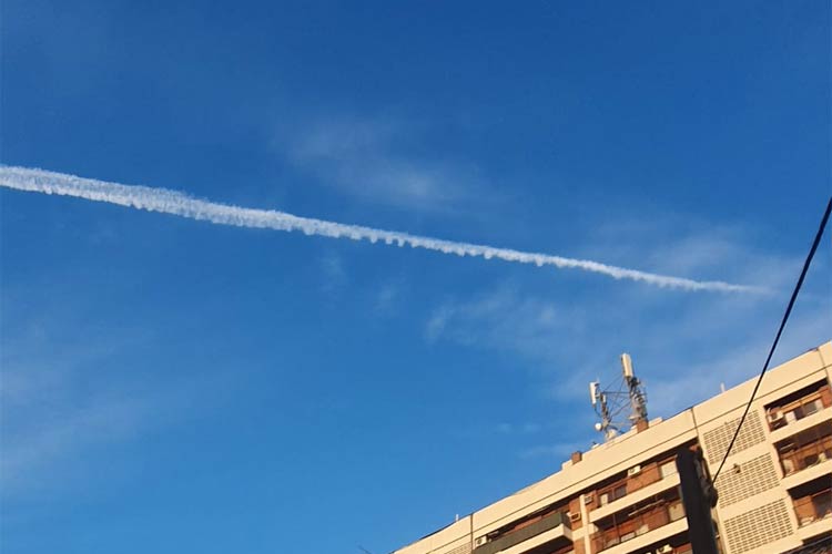 Qué eran las extrañas marcas blancas que aparecieron en el cielo del norte bonaerense