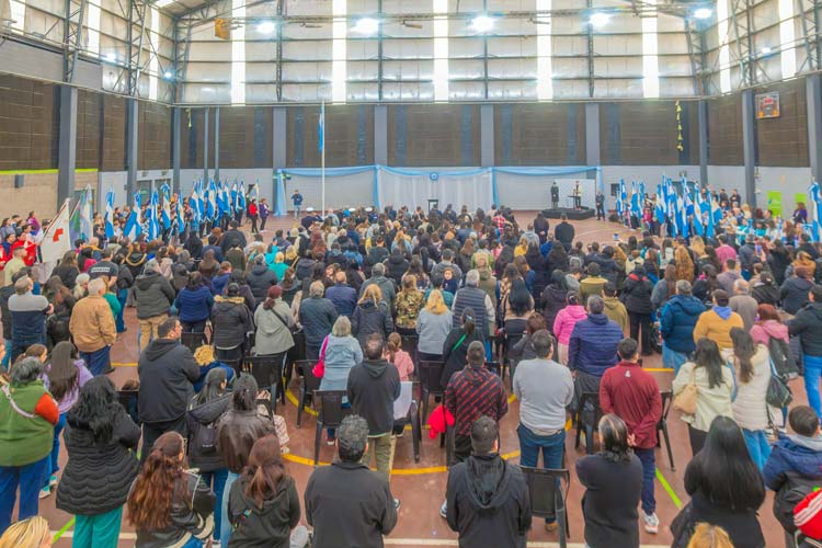 San Fernando conmemoró el Día de la Independencia con un acto cívico y espectáculos culturales San Fernando conmemoró el Día de la Independencia con un acto cívico y espectáculos culturales