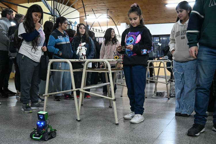 Tigre amplía el Club de Robótica con una nueva sede en Don Torcuato para jóvenes de 11 a 18 años