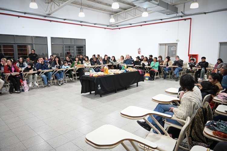 Tigre entregó certificados del curso gratuito de Lengua y Cultura Quechua en el CUT