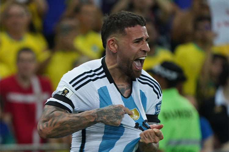 Nicolás Otamendi fue reconocido como Personalidad Destacada del Delta por la UNDelta