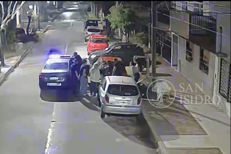 San Isidro: un oficial de la Patrulla Municipal salvó a un bebé de un año que no podía respirar