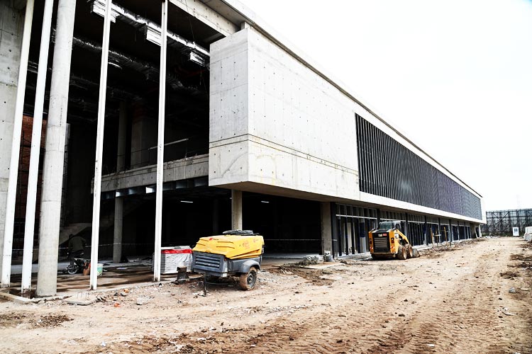 Julio Zamora recorrió el futuro hospital de Tigre y destacó el avance de la obra