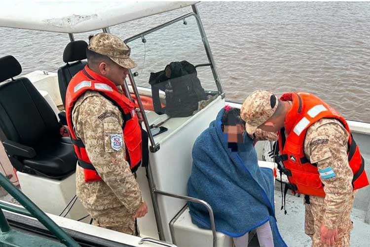 Prefectura rescató a una mujer que se ahogaba en el río Uruguay en Entre Ríos