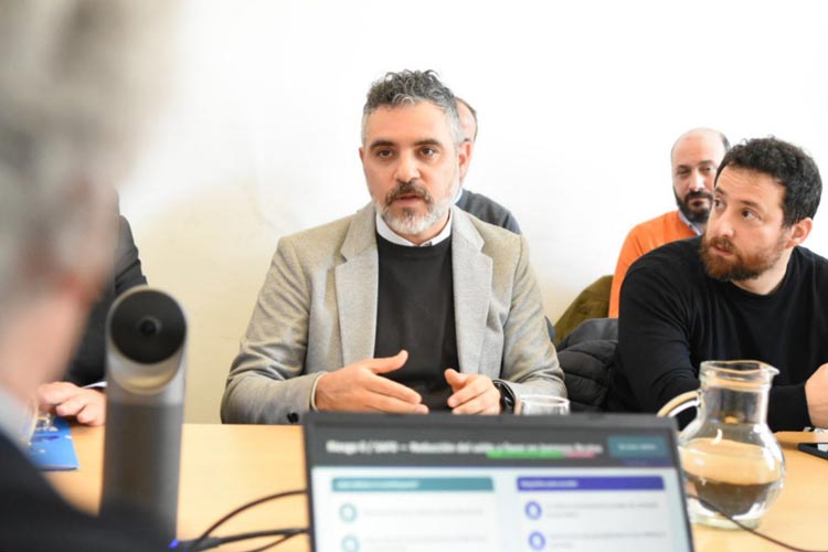 Cristian Girard planteó ante la UIA una reforma tributaria gradual y vinculada al crecimiento Cristian Girard planteó ante la UIA una reforma tributaria gradual y vinculada al crecimiento