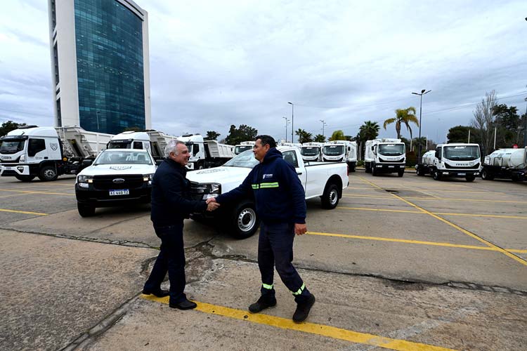 Tigre suma maquinaria y móviles para reforzar la limpieza y prevenir problemas con los desagües