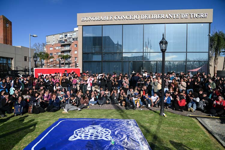 Tigre reunió a jóvenes en el MAT para hablar de derechos, empleo, salud y oportunidades Tigre reunió a jóvenes en el MAT para hablar de derechos, empleo, salud y oportunidades
