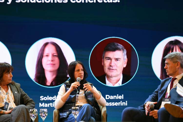 Vicente López: Soledad Martínez llevó a URBAN CITIES su modelo de tecnología para seguridad y educación