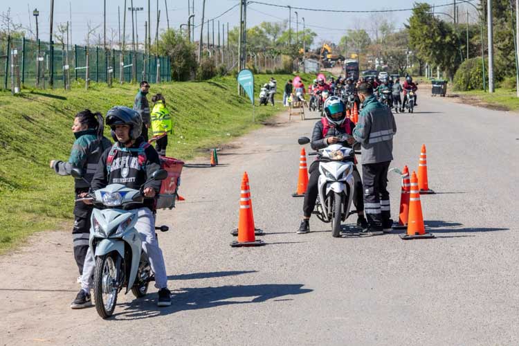 San Isidro capacitó a más de 200 repartidores en conducción segura