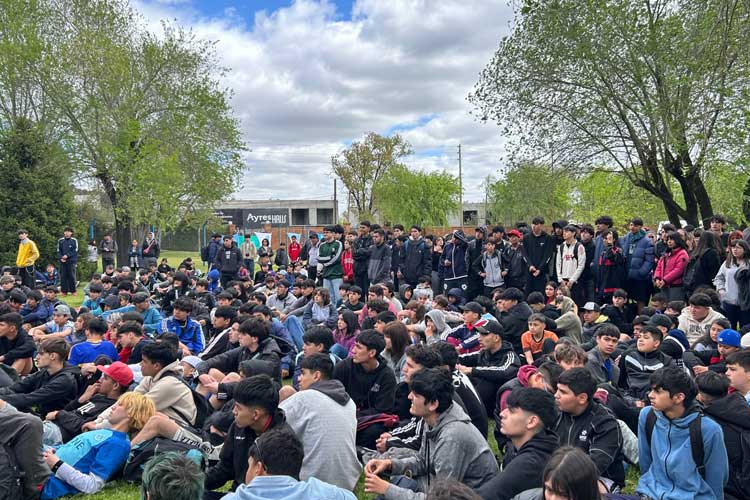 Más de mil estudiantes de Tigre celebraron su día y renovaron las autoridades de la FES