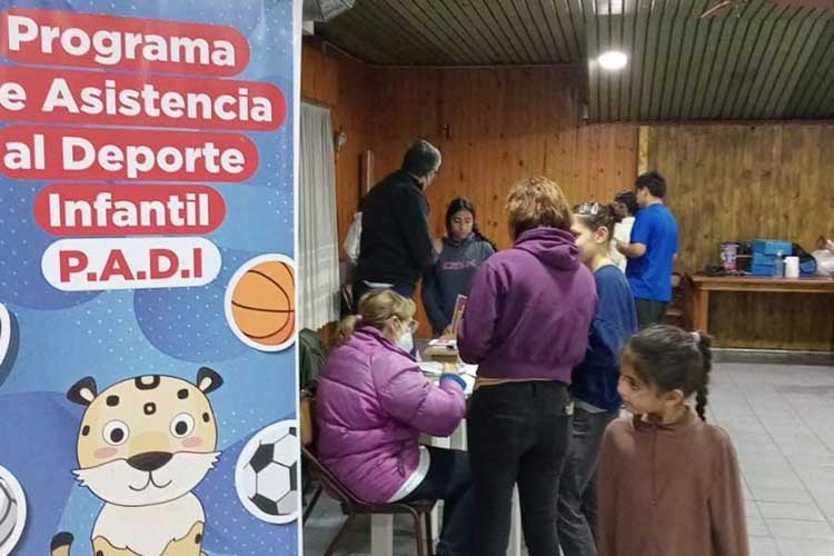 Tigre lleva controles médicos a chicos que practican deportes en clubes de barrio