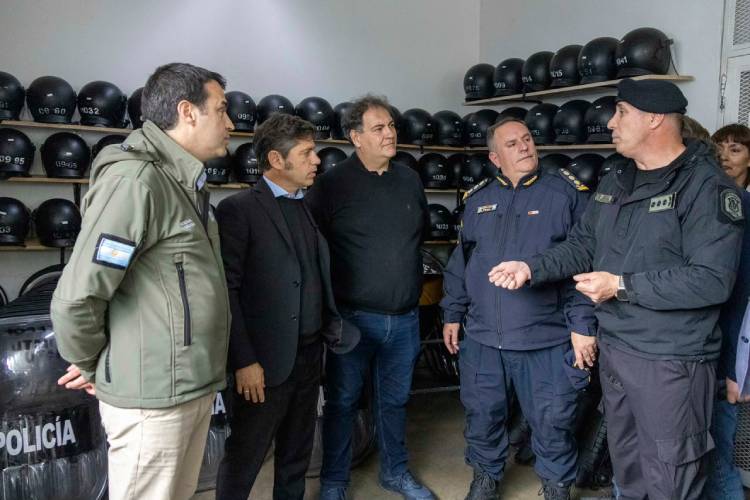 Lanús y Kicillof recorrieron la base de la UTOI que despliega 100 efectivos en San Isidro