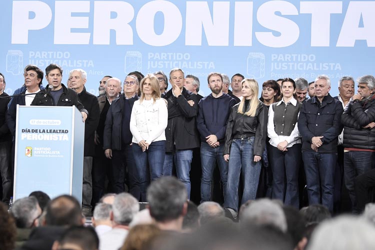 Julio Zamora acompañó a Kicillof en el acto por el Día de la Lealtad Peronista