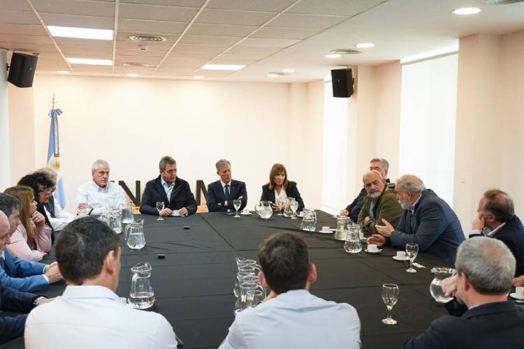  Sergio Massa y rectores universitarios analizaron los recortes y el conflicto por el financiamiento