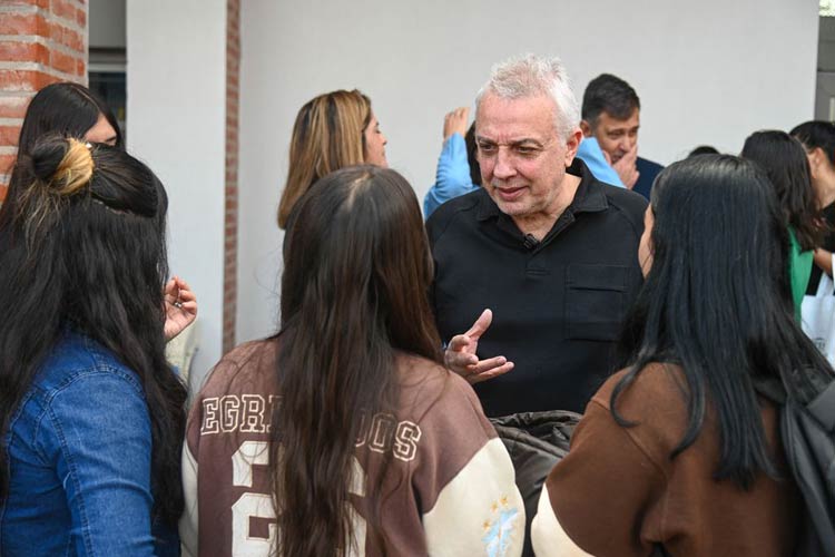 Julio Zamora recorrió la Expo CUT Universidades 2026 en Tigre