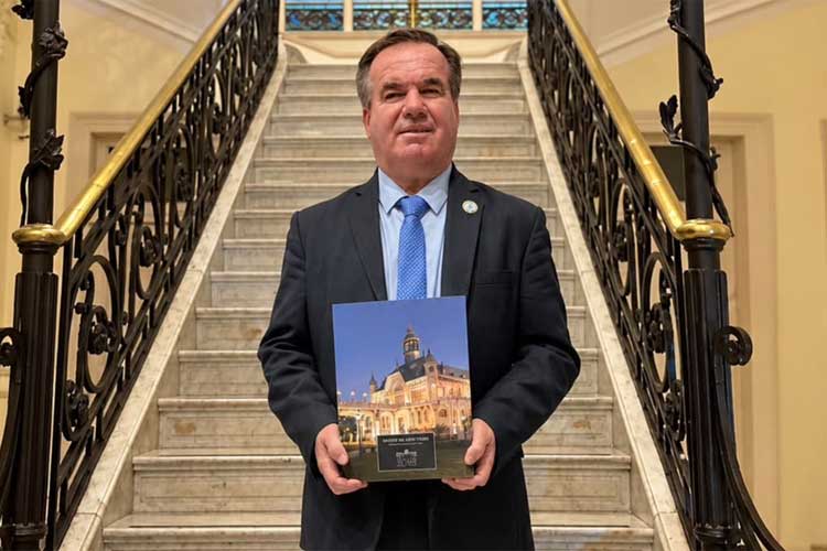 Juan Cervetto participó del 20 aniversario del Museo de Arte Tigre y recordó a Ricardo Ubieto Juan Cervetto participó del 20 aniversario del Museo de Arte Tigre y recordó a Ricardo Ubieto