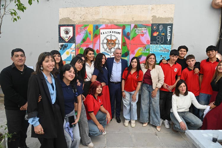 La Escuela Técnica 5 de Tigre celebró 80 años de historia con un acto, una placa conmemorativa y la participación de Julio Zamora. La Escuela Técnica 5 de Tigre celebró 80 años de historia con un acto, una placa conmemorativa y la participación de Julio Zamora.