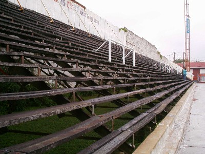 Clausuran la tribuna popular visitante del estadio de Tigre
